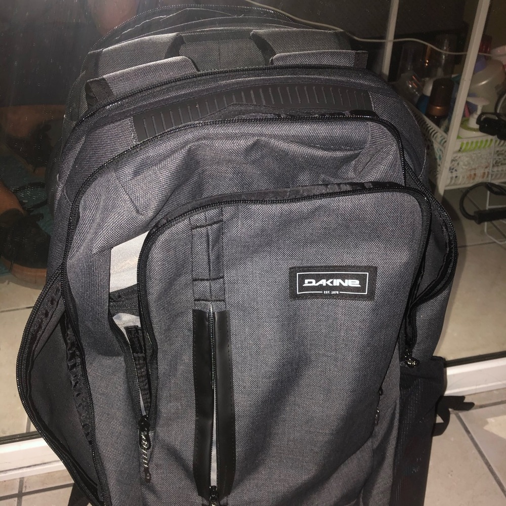 Dakine 30L backpack